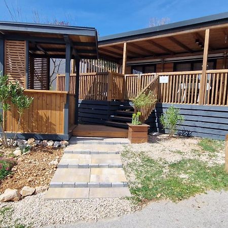 Mobile Home Kmz Selce Eksteriør billede