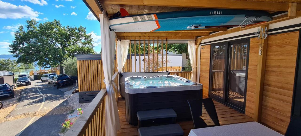 Mobile Home Kmz Selce Eksteriør billede